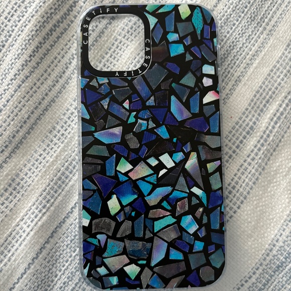 iPhone 12 Pro Cases - Picture 2 of 5